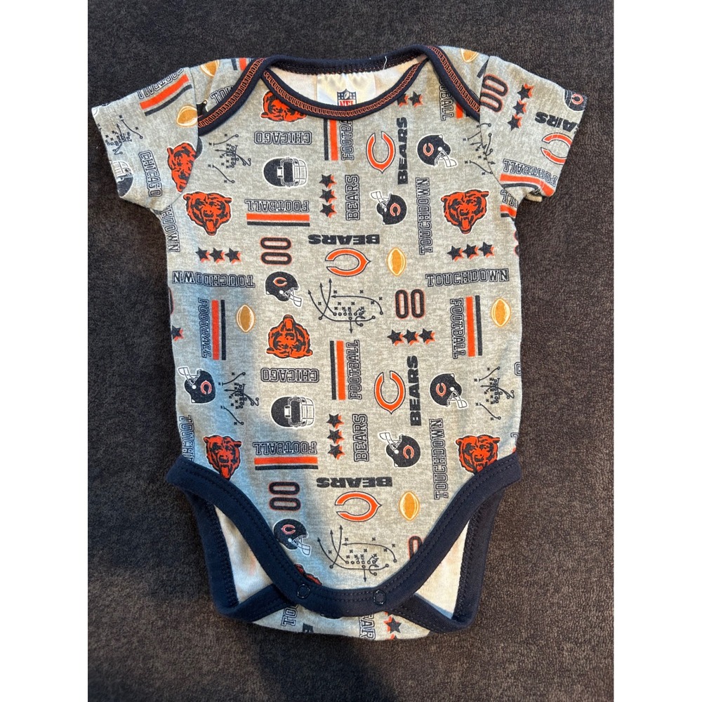 Chicago Bears NFL Infant Bodysuit 0-3 Months Gray All Over Print Romper